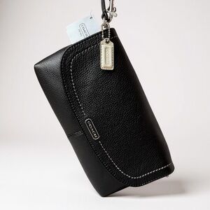 Coach Black Pebbled Leather Wristlet with Teal Silk Interior NWT